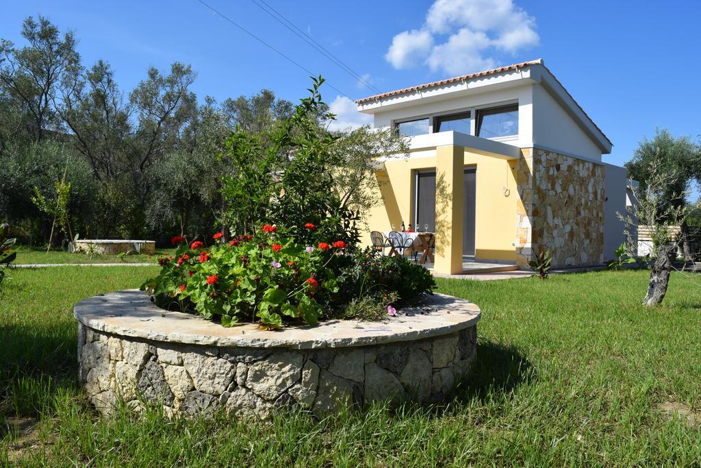 Three Stars Luxury Villas Мораитика Экстерьер фото