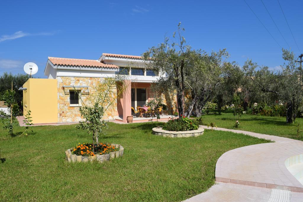 Three Stars Luxury Villas Мораитика Экстерьер фото