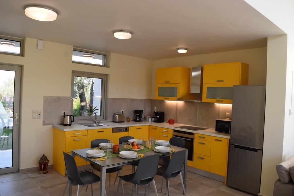 Three Stars Luxury Villas Мораитика Экстерьер фото