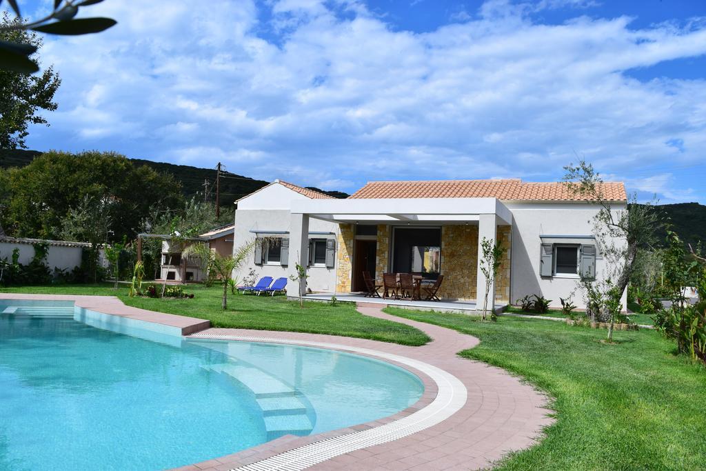 Three Stars Luxury Villas Мораитика Экстерьер фото