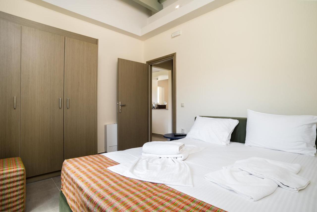 Three Stars Luxury Villas Мораитика Экстерьер фото