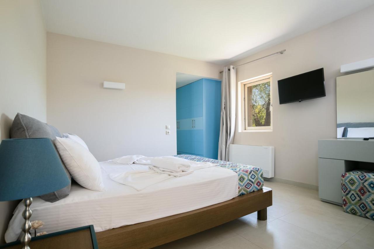 Three Stars Luxury Villas Мораитика Экстерьер фото