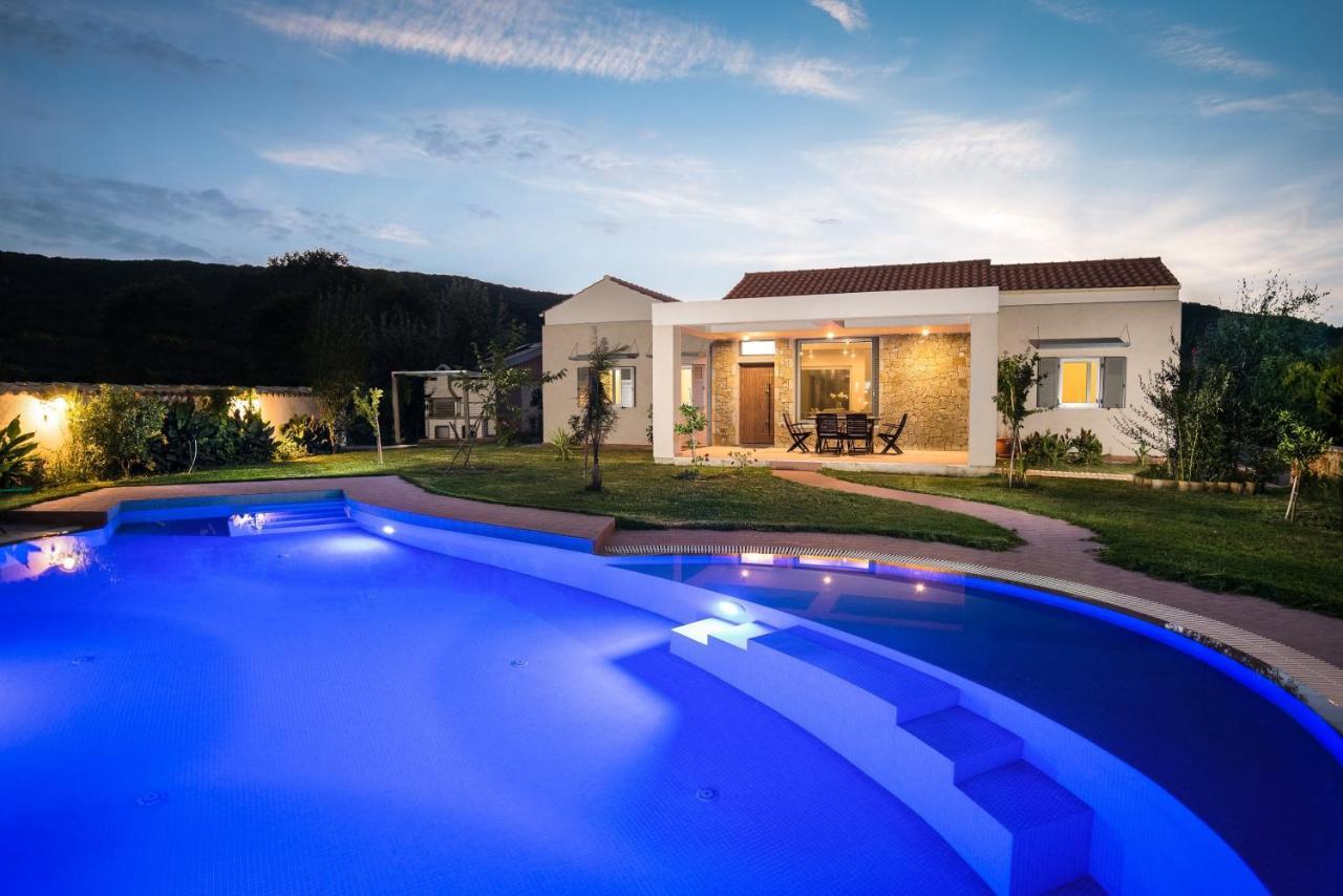 Three Stars Luxury Villas Мораитика Экстерьер фото